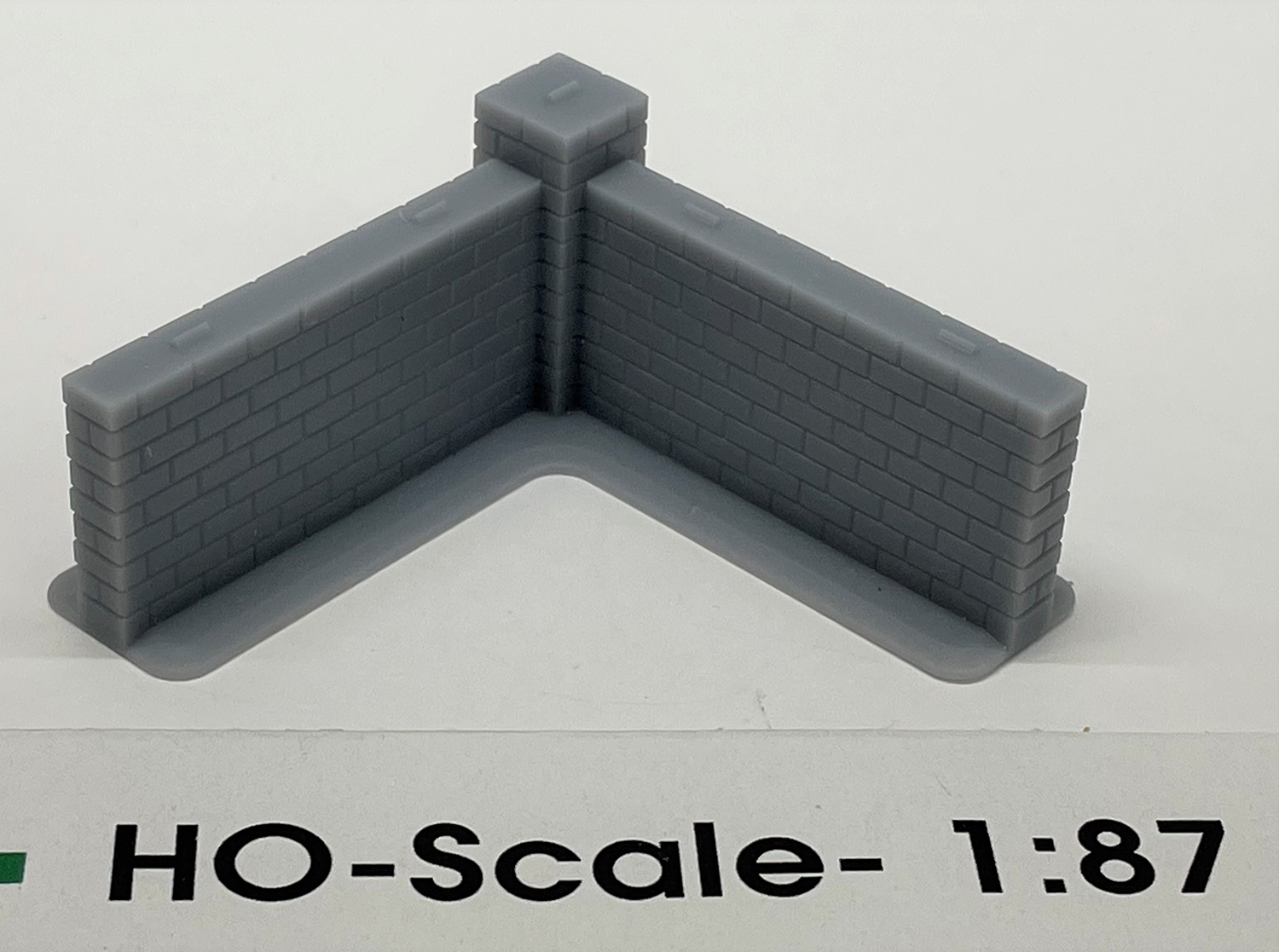 HO-Scale Brick or Block Wall, 7′ – 90 Degree Corner