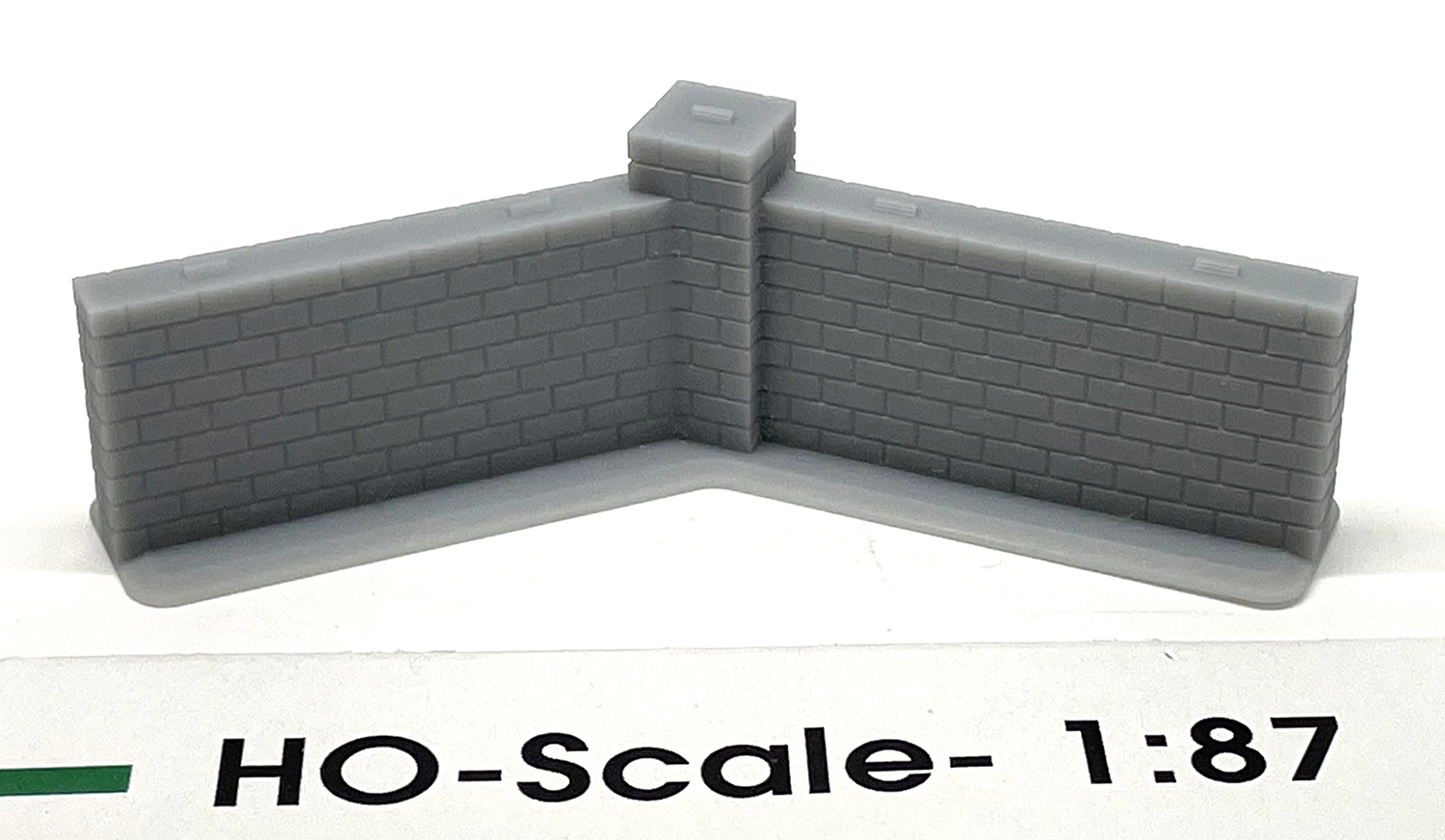 HO-Scale Brick or Block Wall, 7′ – 135 Degree Corner